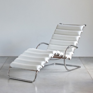 CHAISE MR COM BRAÇOS