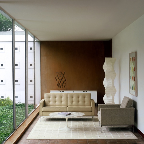 MESA SAARINEN DE CENTRO REDONDA - Image 5