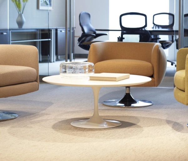 MESA SAARINEN DE CENTRO REDONDA - Image 4