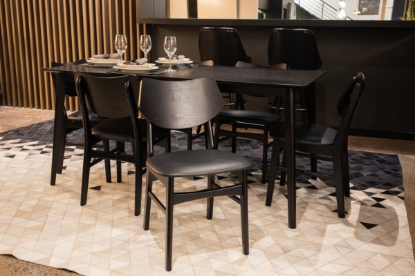 CADEIRA EDNA COM MESA FINLÂNDIA  TC